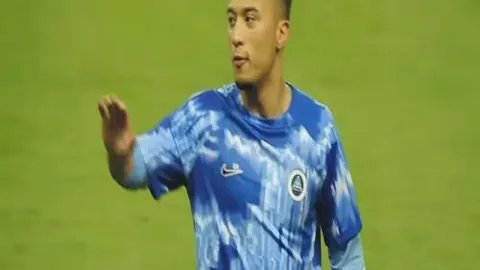 马竞与巴萨战成平手，阿尔瓦雷斯称赞激烈对垒